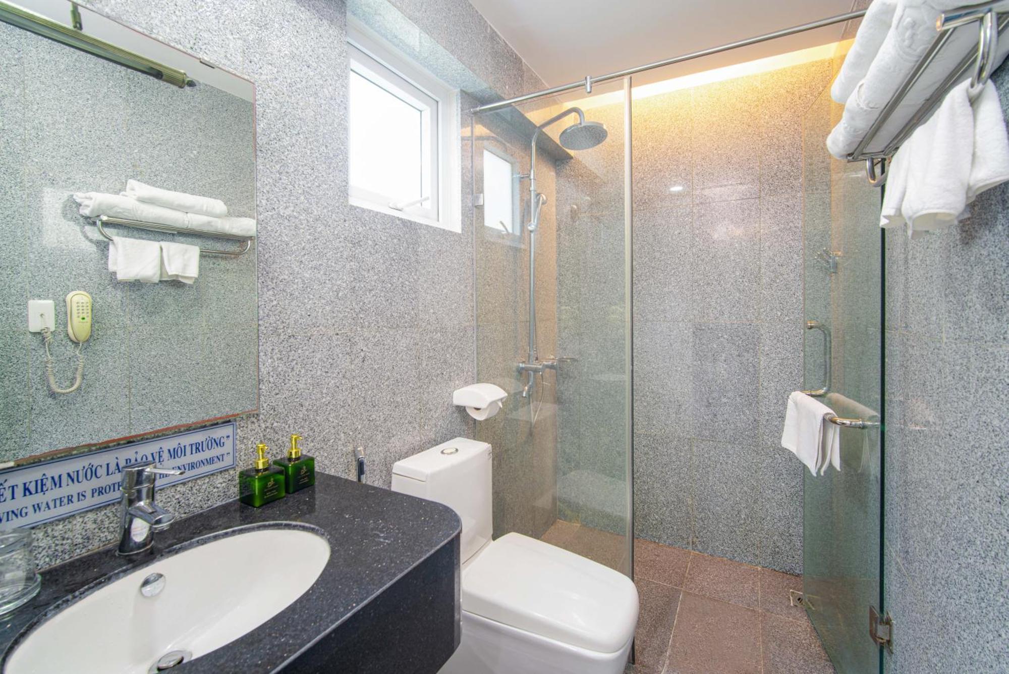 Chill Place Hotel 4*